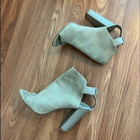 Vince Addison Peep Toe Booties - Picture 2 of 14